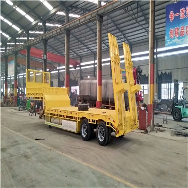 13米工程机械低平板半挂车