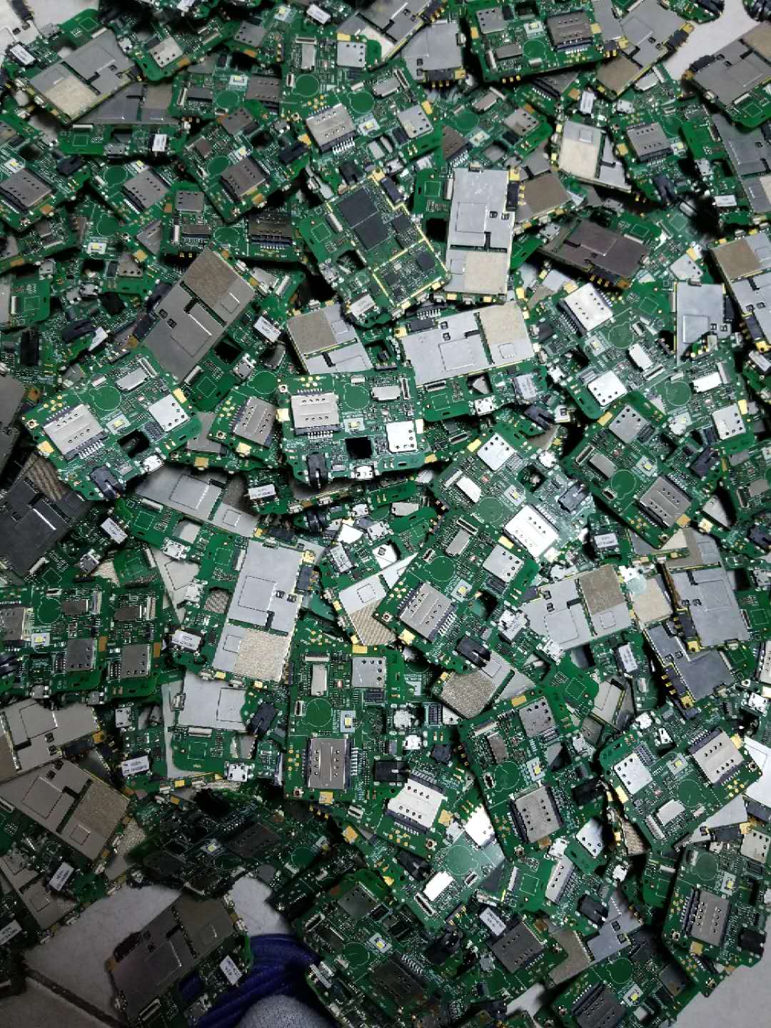 哪里回收线路板库存线路板回收