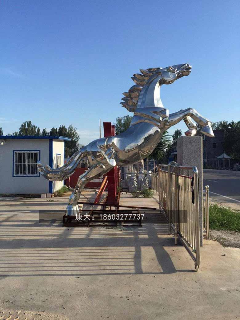 天津康大雕塑不锈钢马雕塑彩绘组创意马摆件