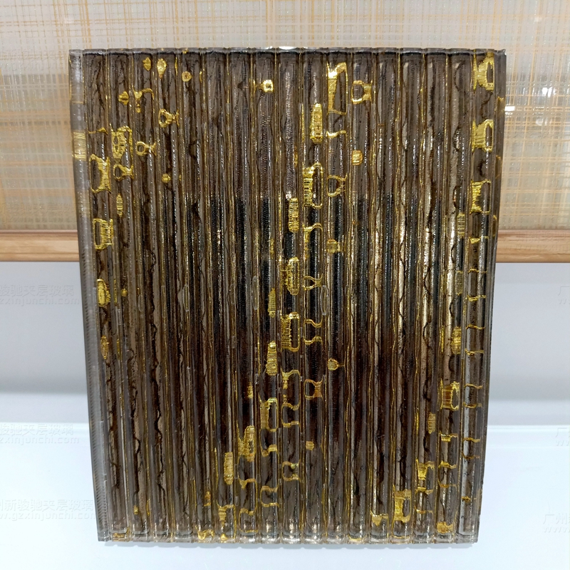 艺术装饰玻璃立体电雕方格玻璃夹绢丝艺术雕刻图案玻璃