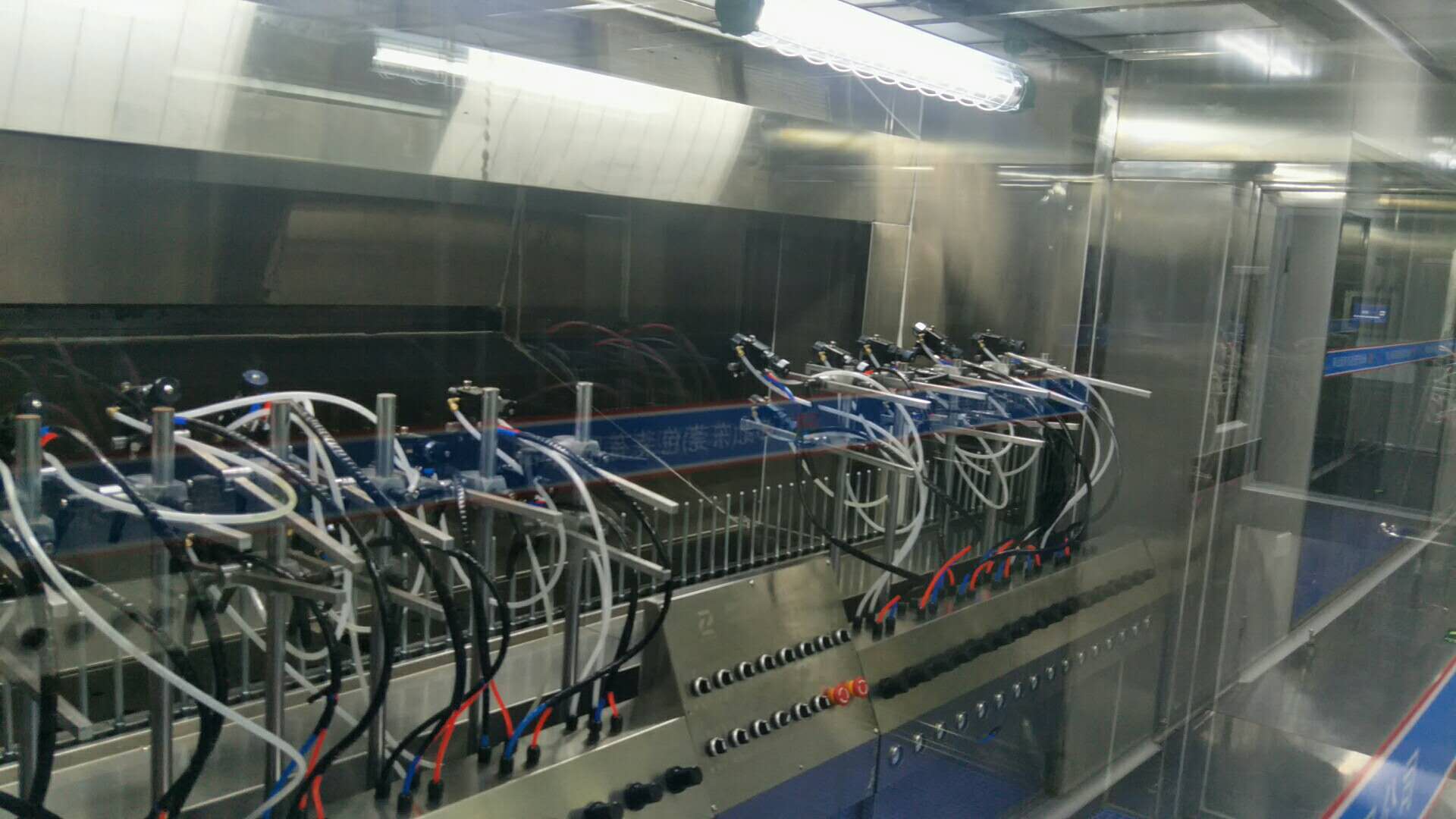 自动喷油设备自动喷涂设备自动喷漆生产线