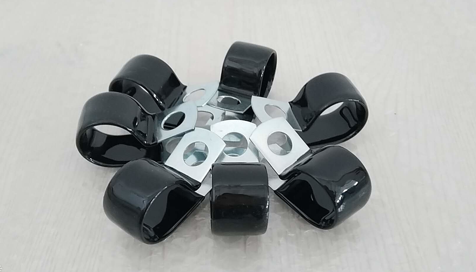 商丘Φ6*4多重布线管夹 汽车线束多管夹片 不锈钢多管马蹄夹厂