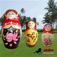 俄罗斯套娃雕塑