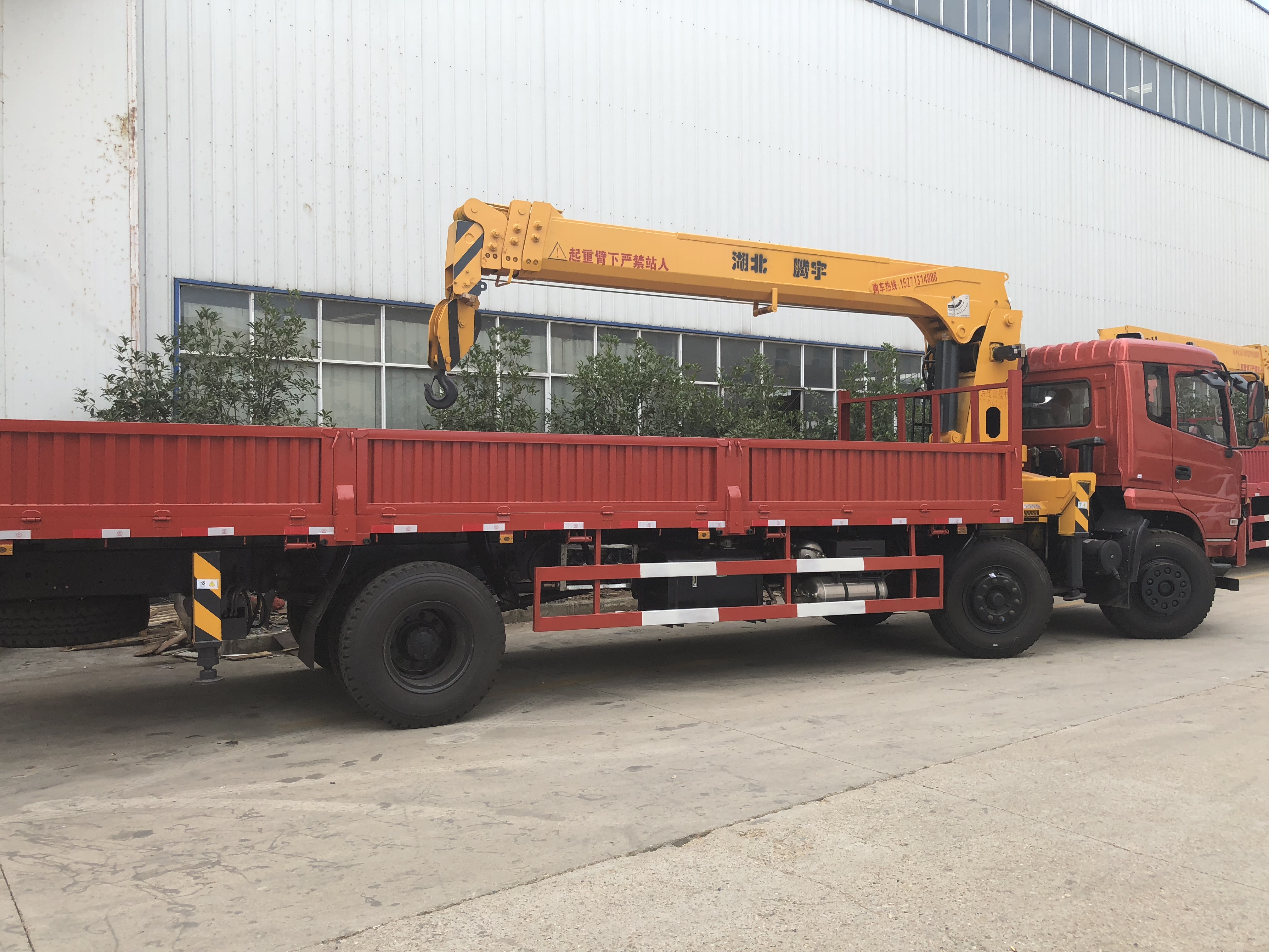 东风腾宇12吨随车吊如何选择