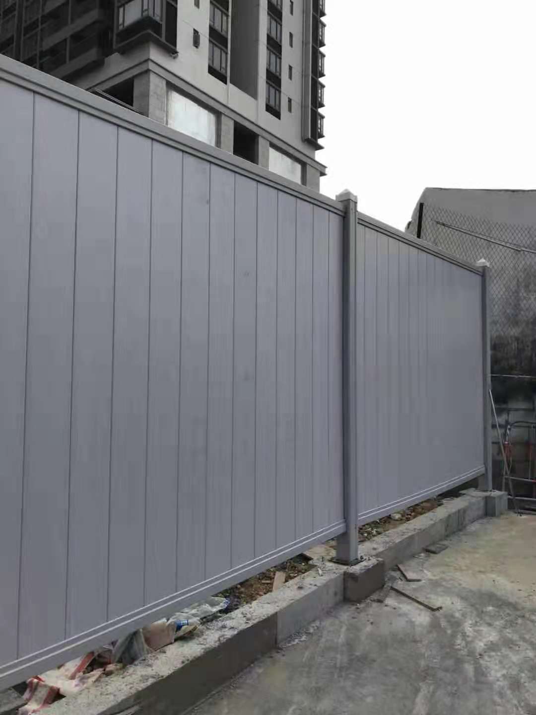 各种围挡,深圳pvc围挡的开发与经营,倡导临时建筑的设计和应用标准化