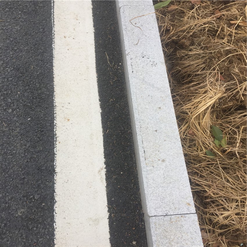 芝麻白路侧石芝麻白站石厂家批发