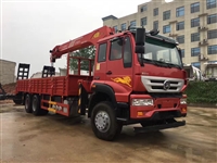 重汽斯太尔后八轮三一12吨随车吊