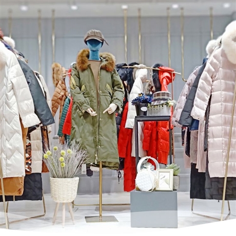 明星同款瑞希品牌 女装折扣工厂