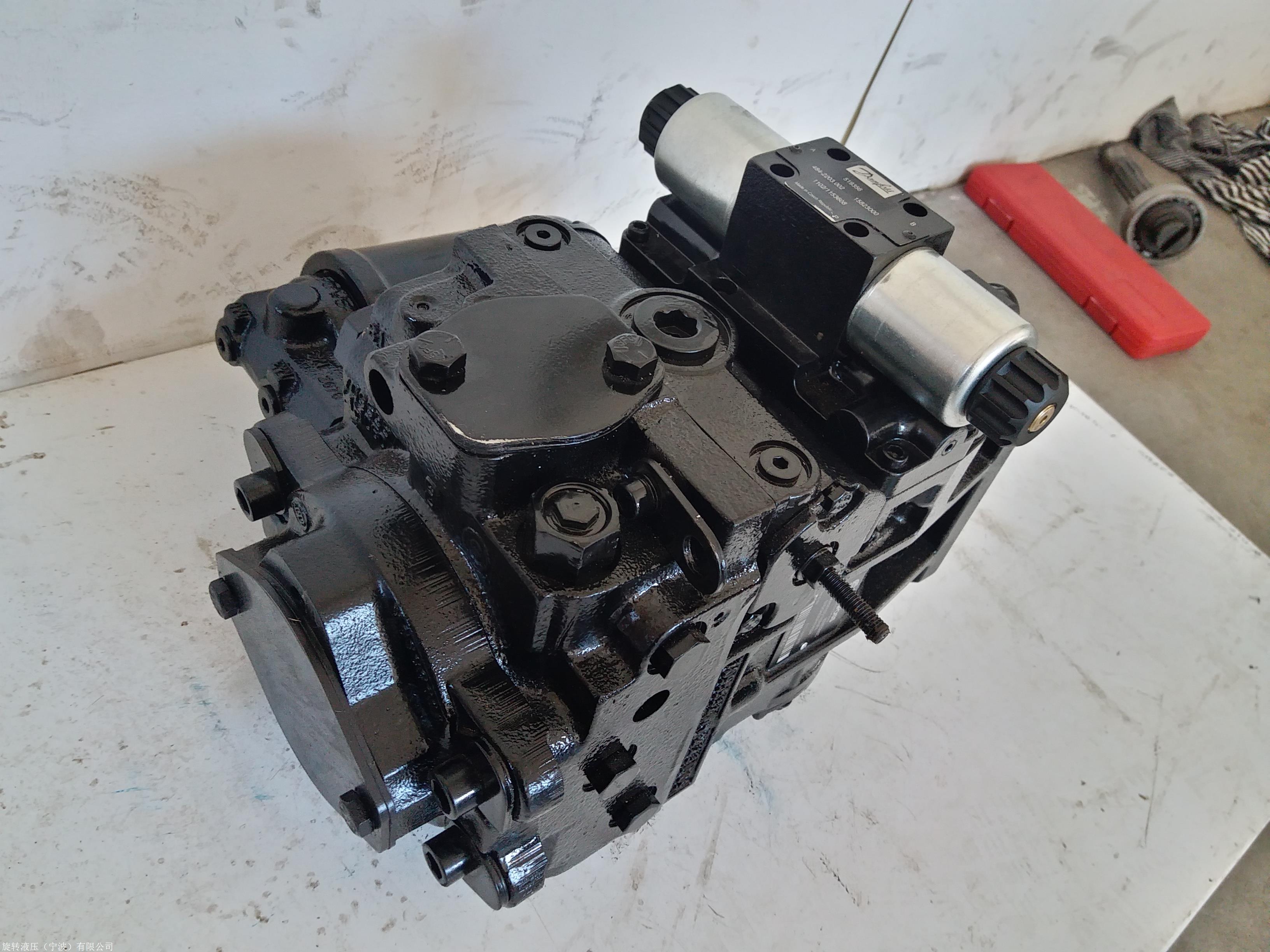 丹佛斯变量液压泵sauer-danfoss 90r055 90r075 90r100液压泵总成
