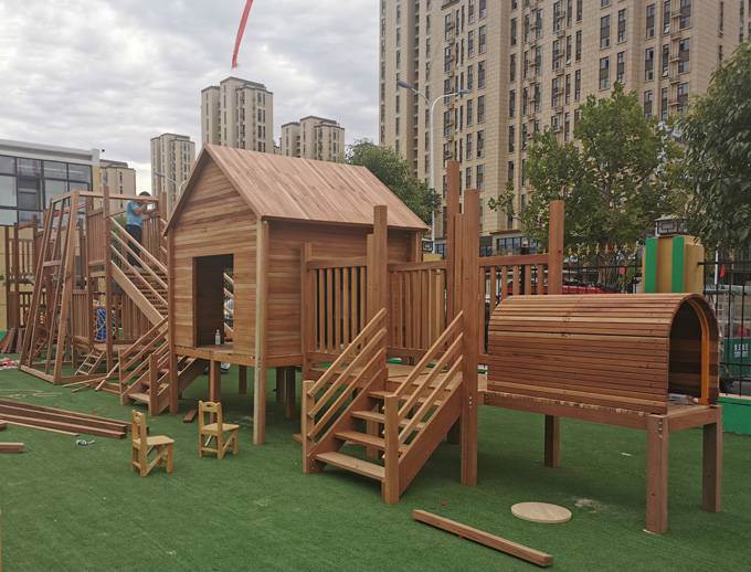 幼儿园户外滑梯 儿童户外木制大型组合滑滑梯