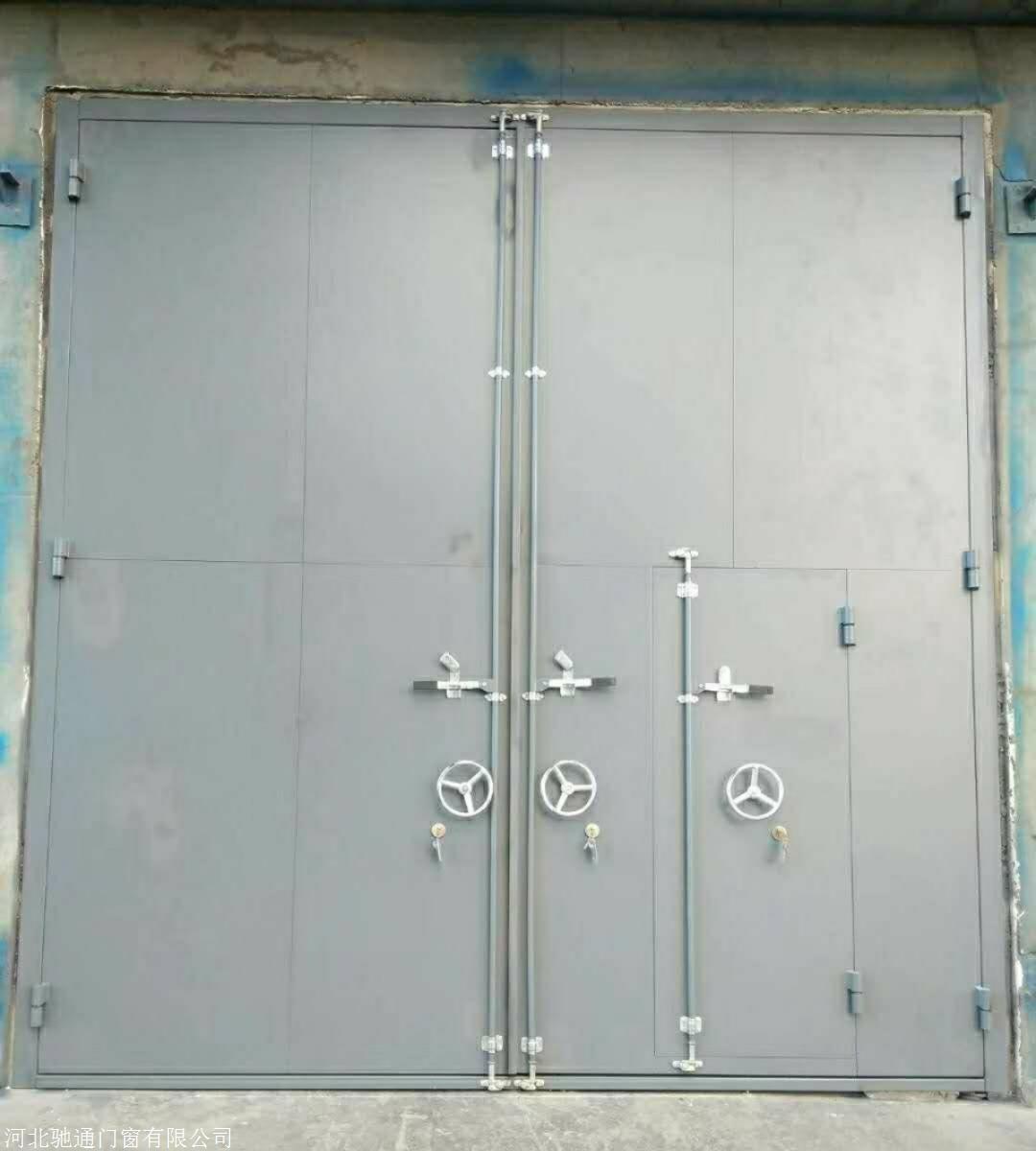 q3:铝合金门窗玻璃自爆谁负责