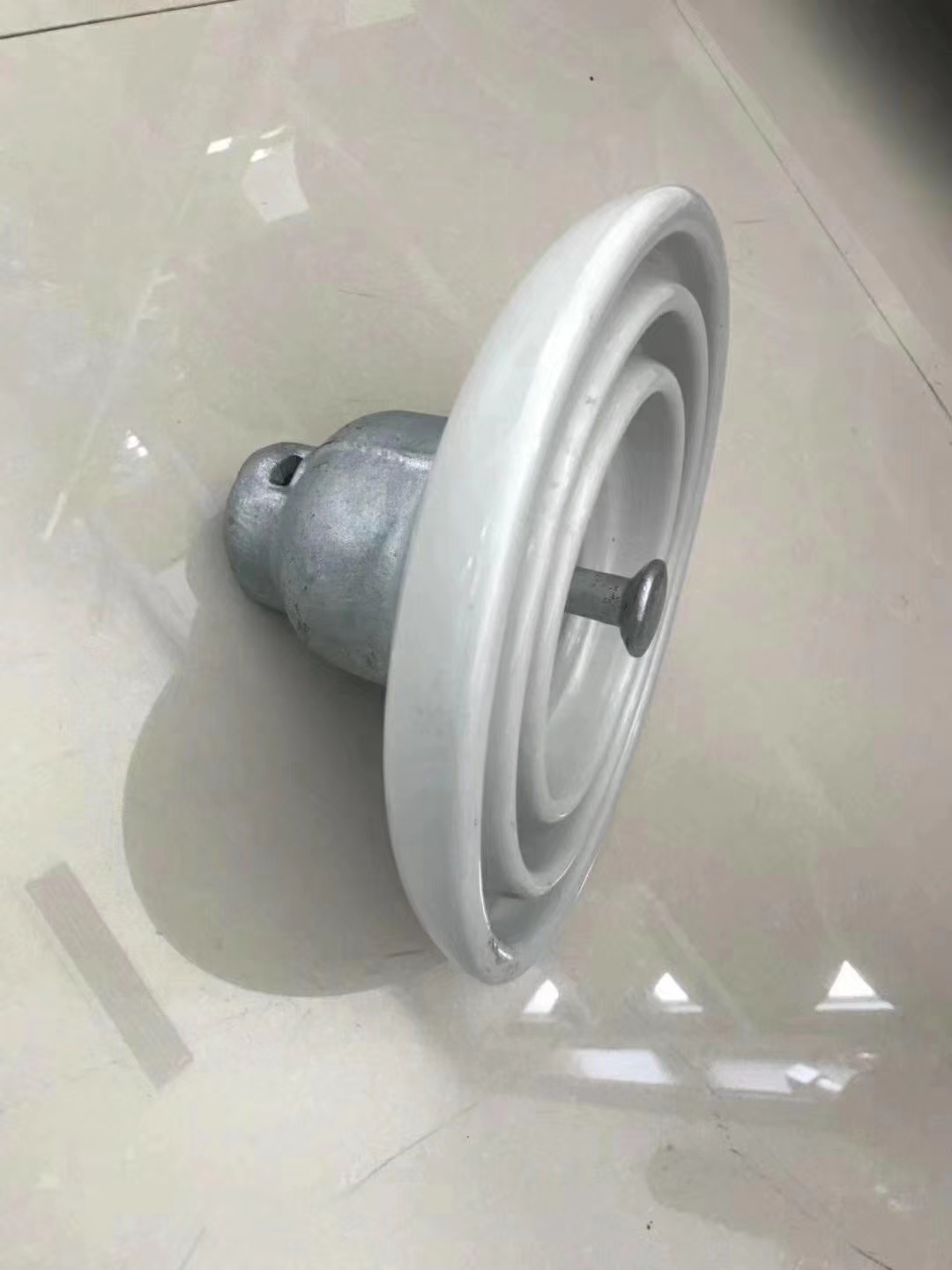 国标耐污型瓷质绝缘子价格