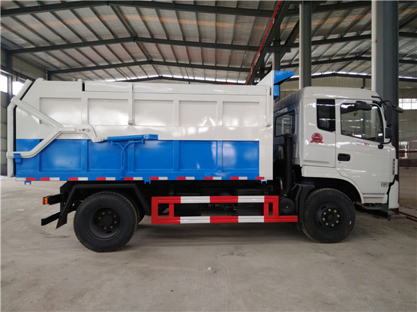 箱式容积15方污泥运输车