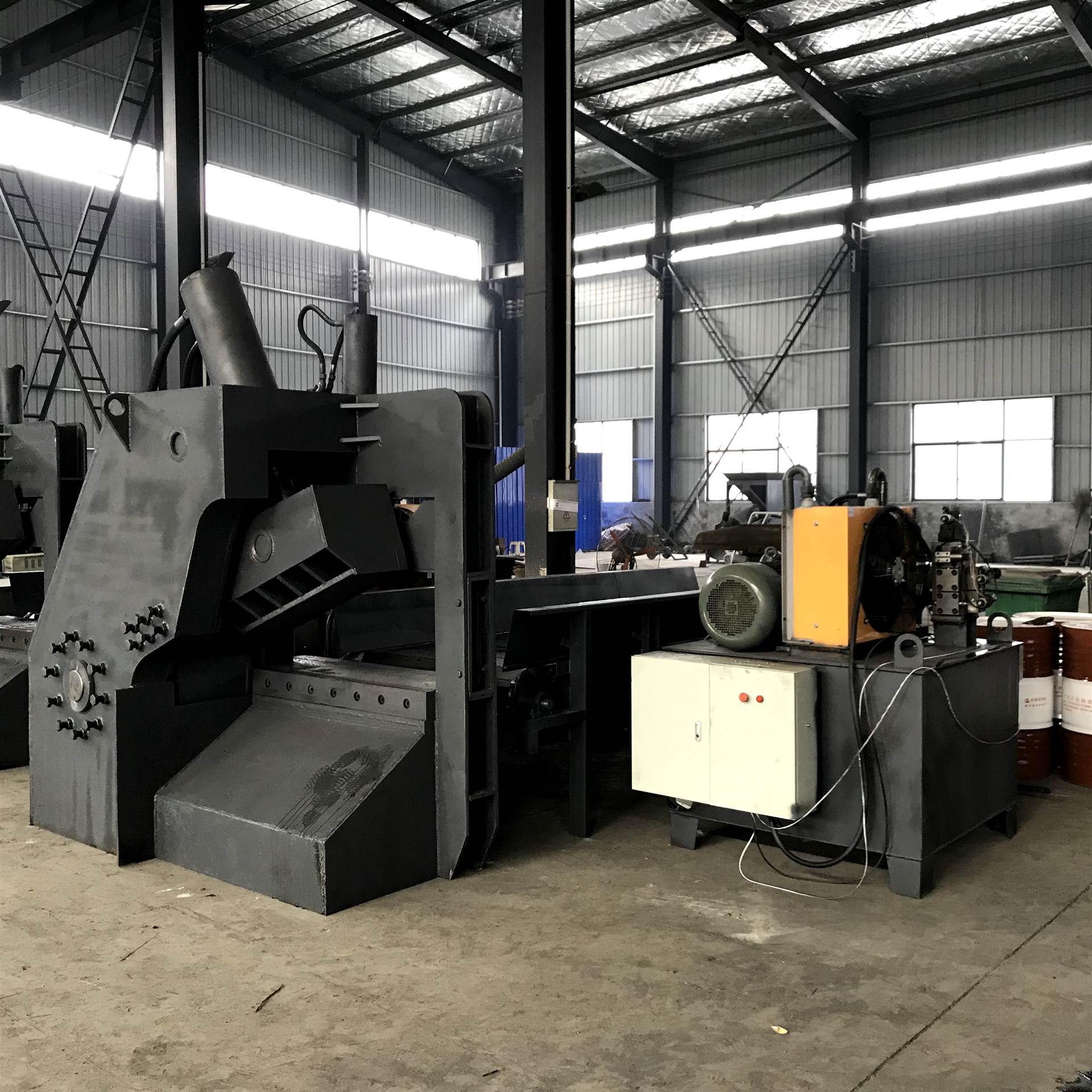 大型龙门式虎头剪切机金属剪断机