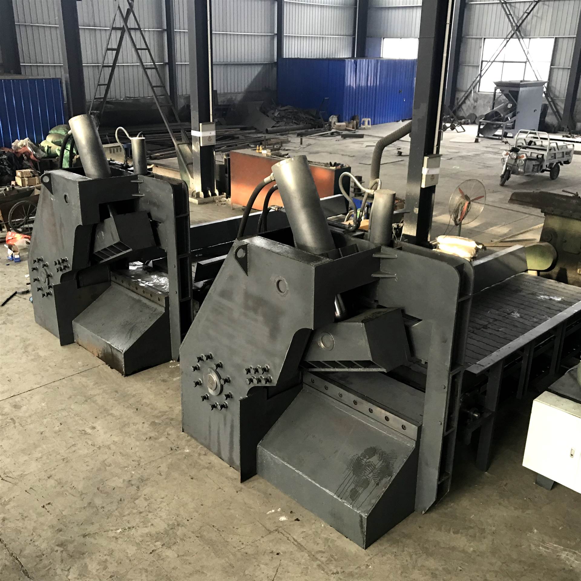 大型龙门式虎头剪切机金属剪断机