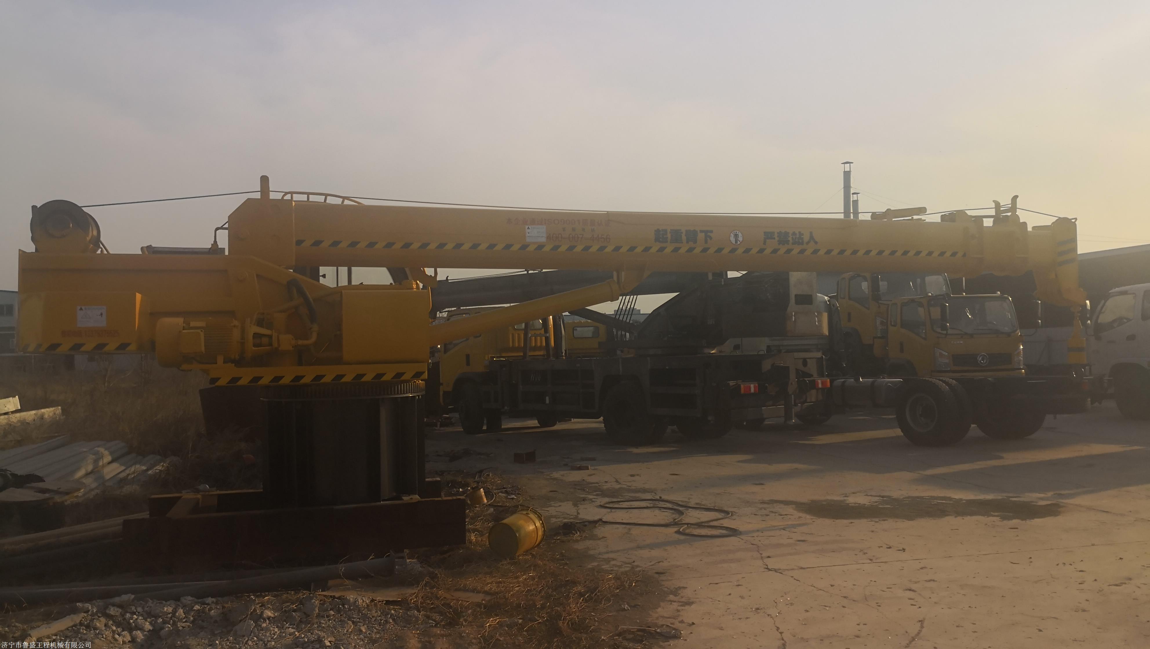 6吨船吊港口吊机