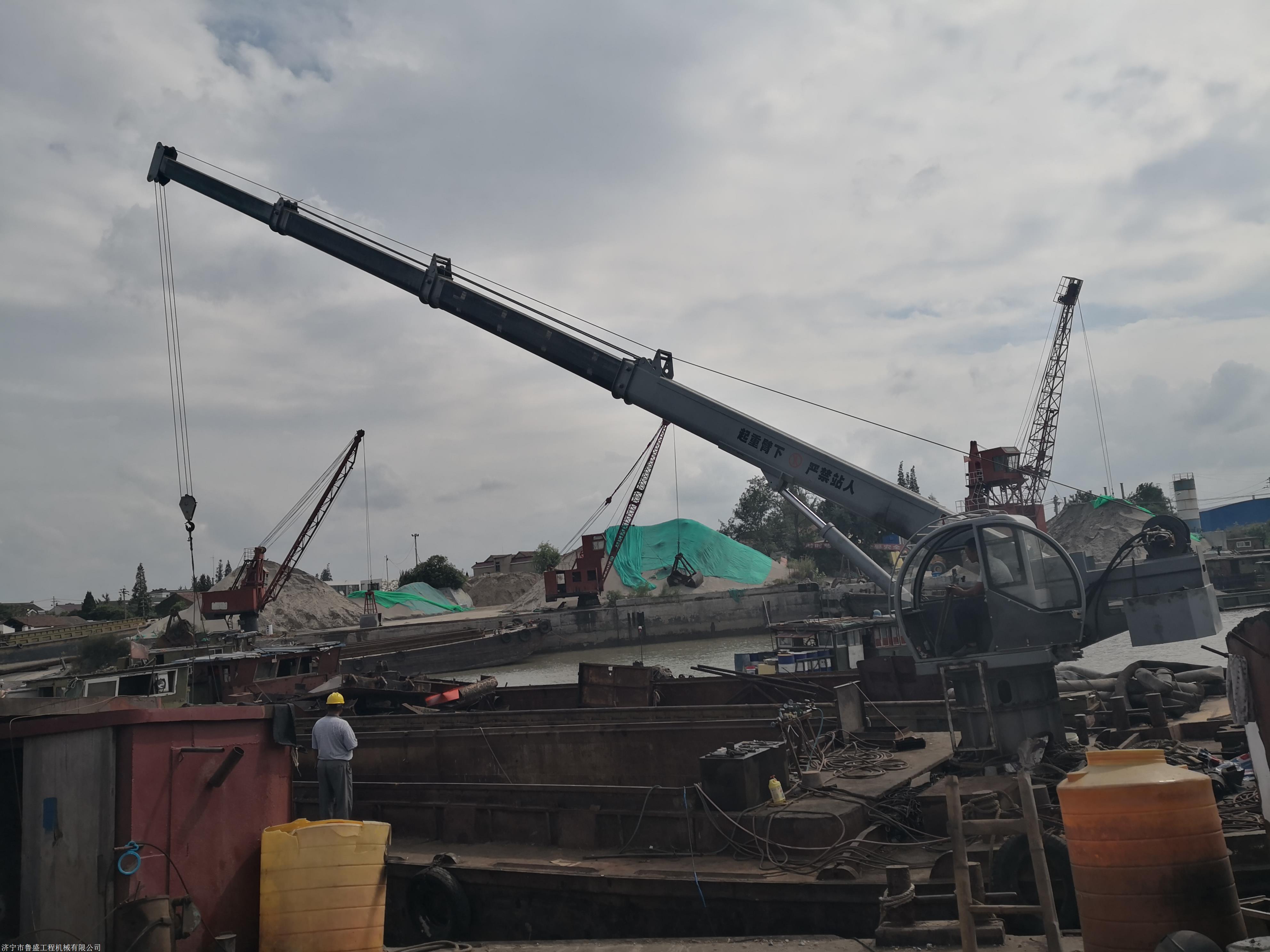 盐城码头岸吊码头港口伸缩臂固定吊机厂家直销