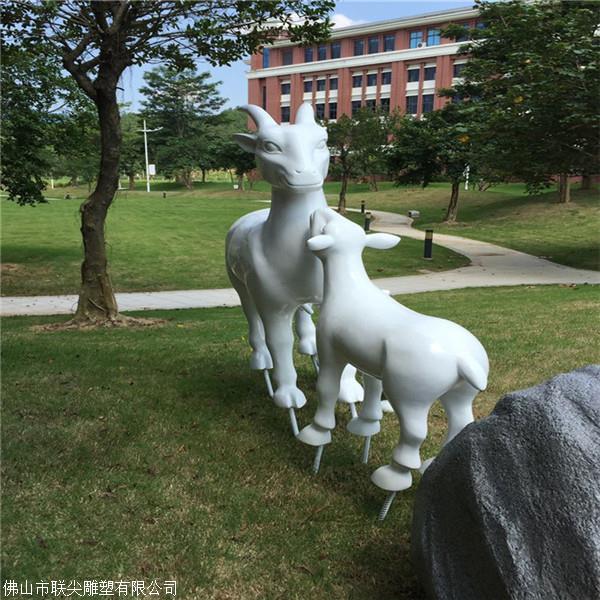 玻璃钢动物造型雕塑,玻璃钢熊猫雕塑定制