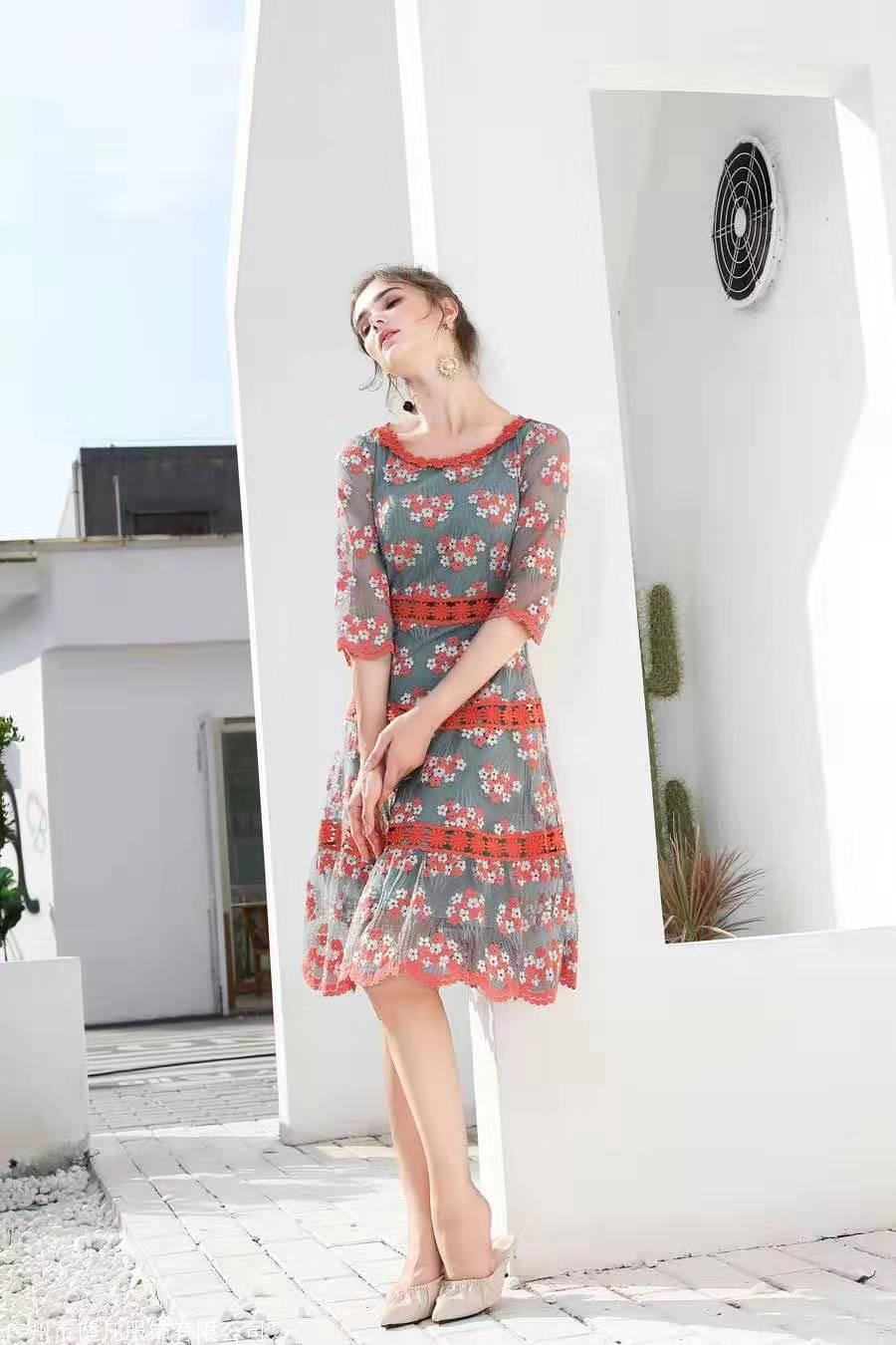 哥弟风格女装谜诃春夏新款女装专柜换季女装