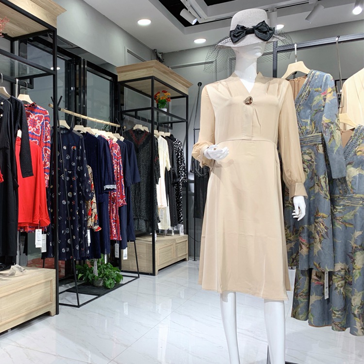 和泰衣服女装尾货欧韵品牌女装国内女装批发