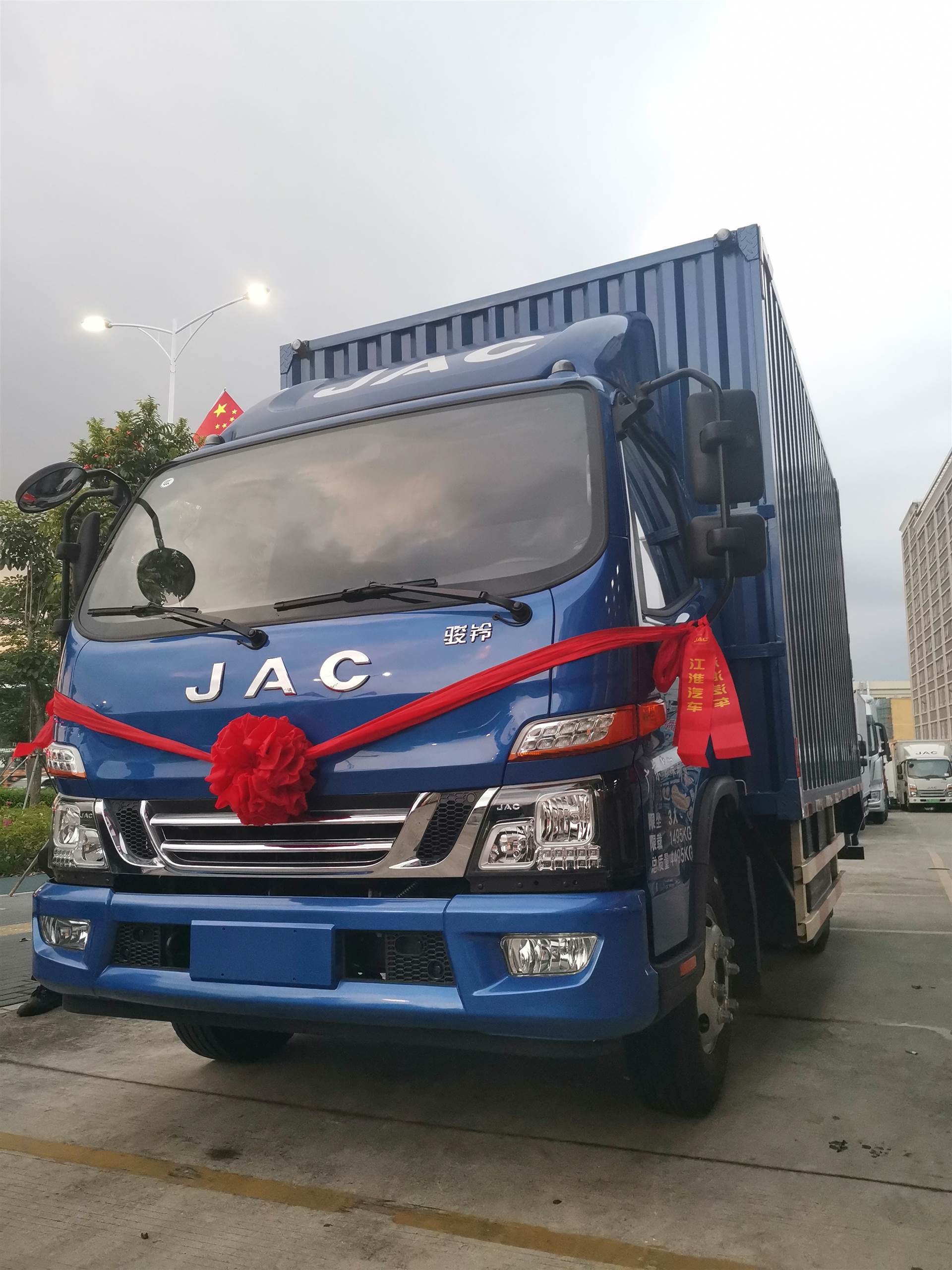 深圳江淮绿通王苍栏4米2货车哪里有卖