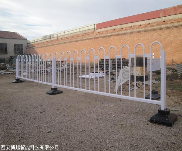 供应海波品牌京式护栏-M型交通护栏
