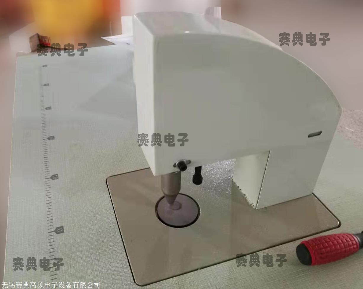 源头厂家 超声波口罩耳带点焊机 n95口罩一次型口罩点带点筋机