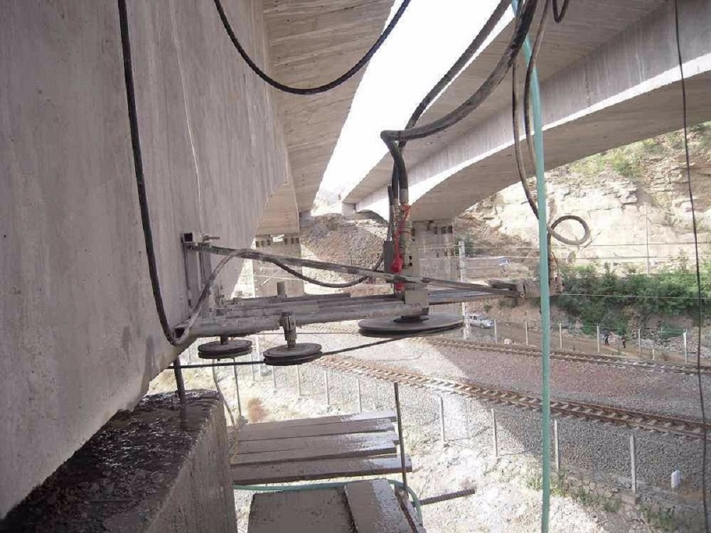 荔湾区桥梁临时结构切割