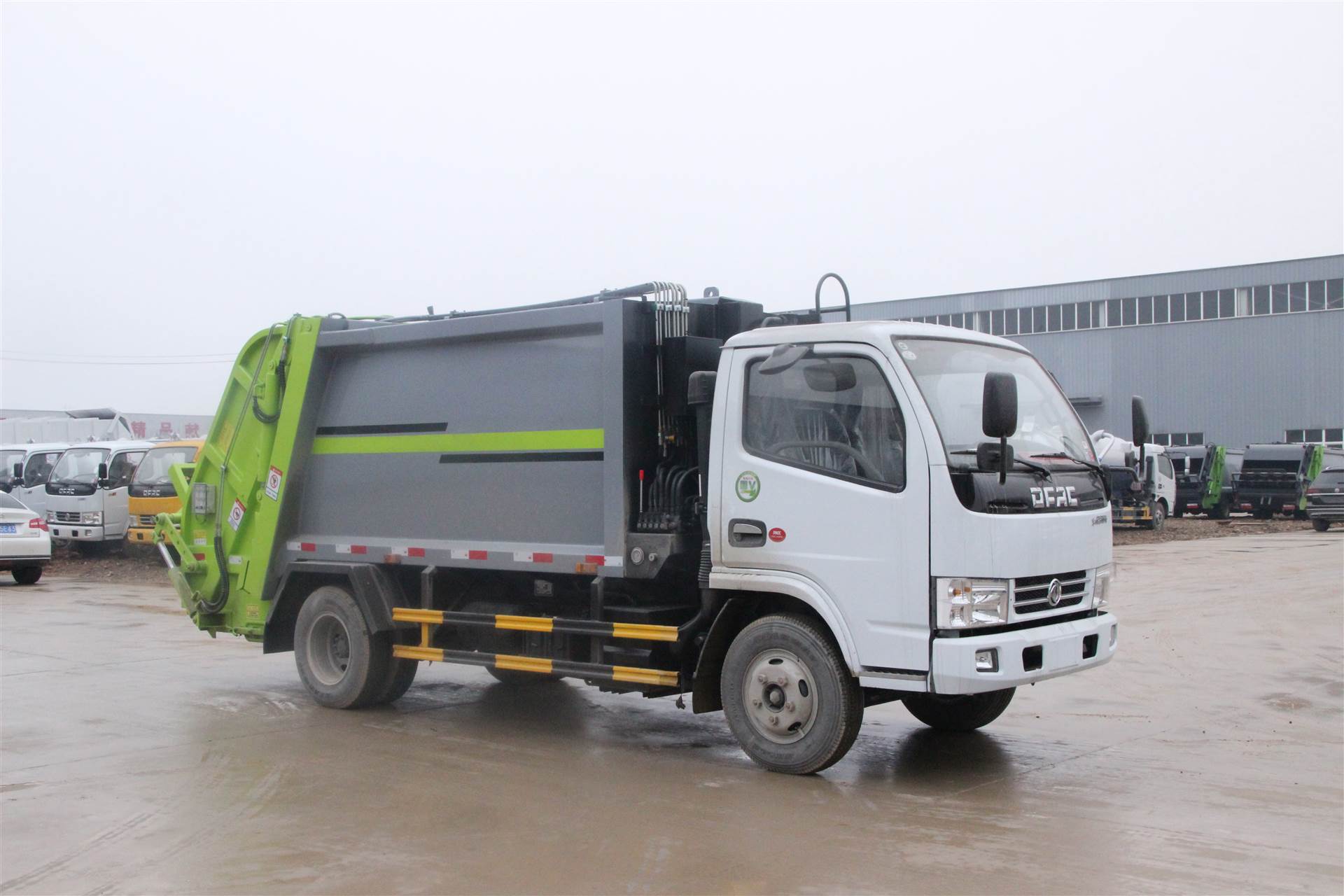 积极响应党的号召 程力垃圾车率先做好垃圾分类