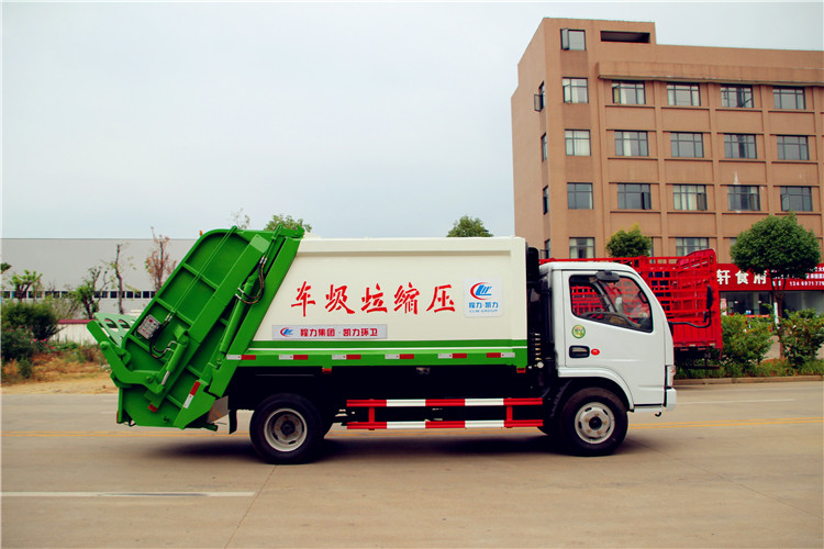 購買小型壓縮垃圾車5方垃圾回收車垃圾清運車聯繫方式廠家直銷