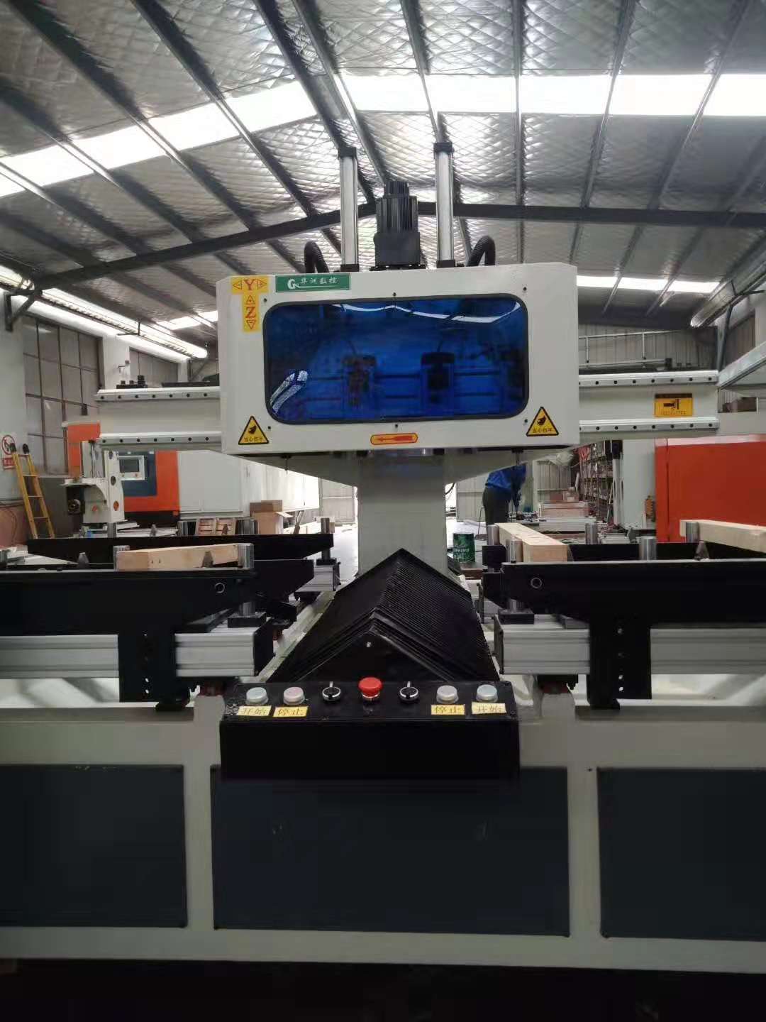 高密市新宇木工机械有限公司 华洲数控榫槽机 木工打眼机 电脑打卯机