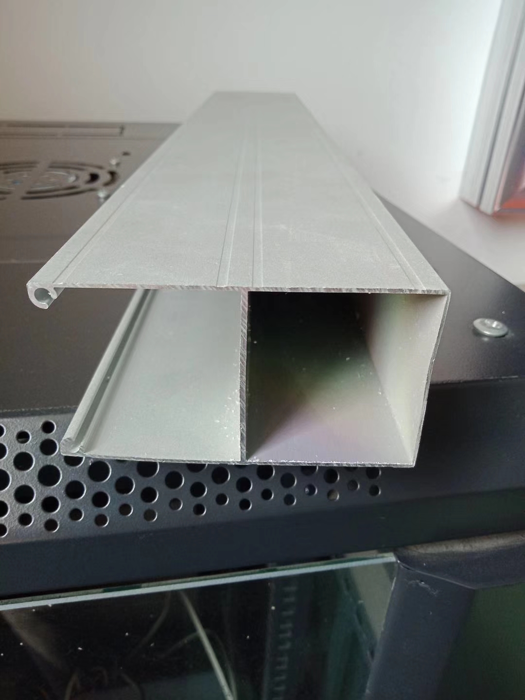 铝合金灯杆道旗横梁