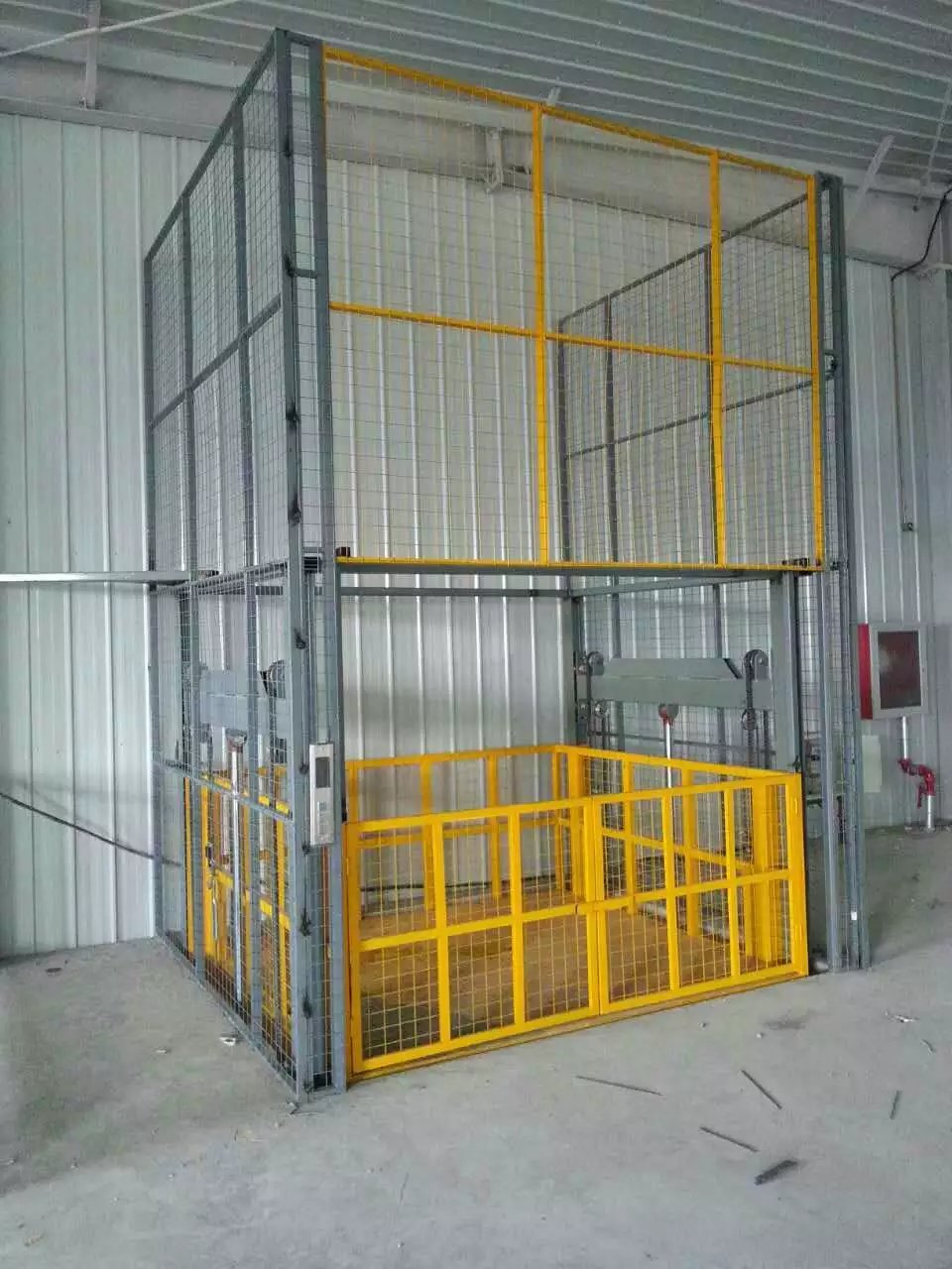 液压卸货平台云梯举重2吨升降货梯