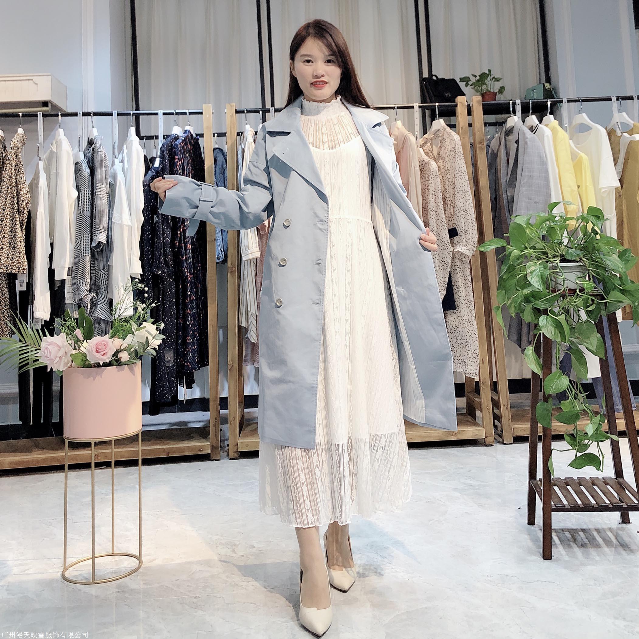 钡禾2020新款春组合包品牌折扣女装