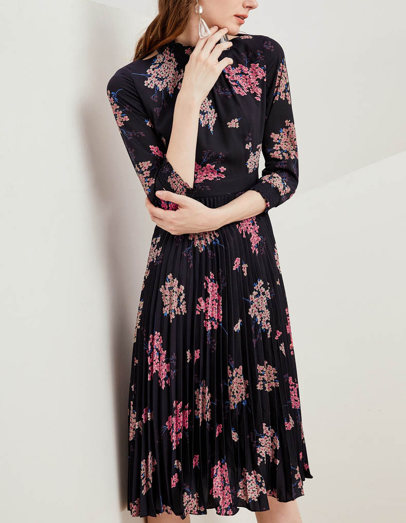 春装新款百褶印花连衣裙 女装清仓处理 歌莉娅女装 广州服装批发