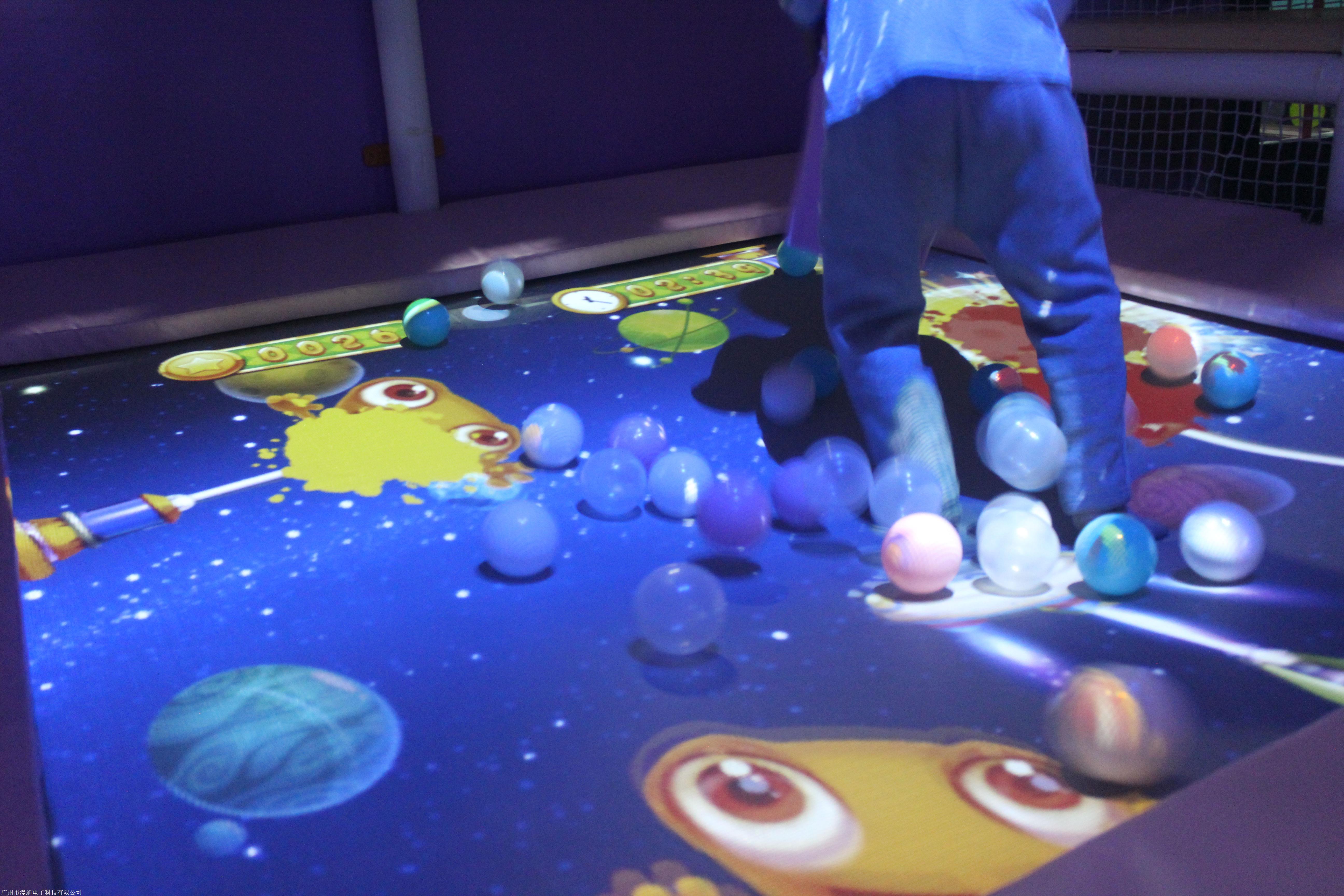 蹦床投影ar互动一体机设备