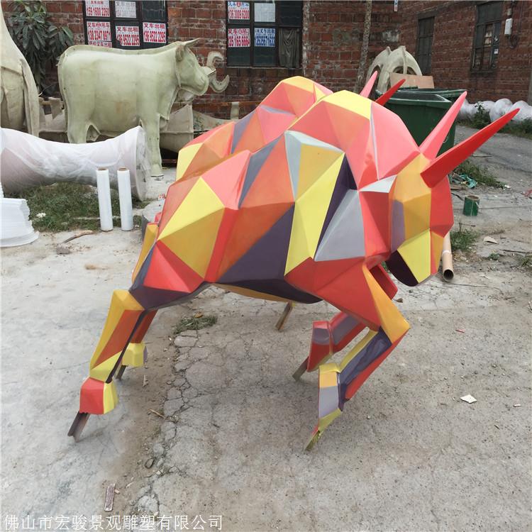阳江动物雕塑定制 定做玻璃钢雕塑 宏骏动物雕塑造型