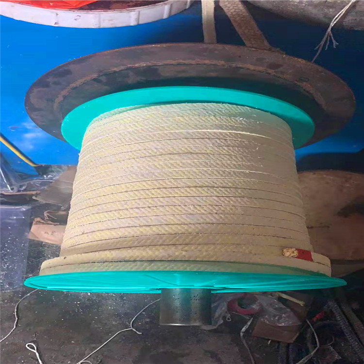芳纶包角四氟割裂丝盘根安装图片