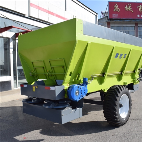 大连雨林 农用撒粪机 牛羊粪撒粪机  鸡粪撒肥车
