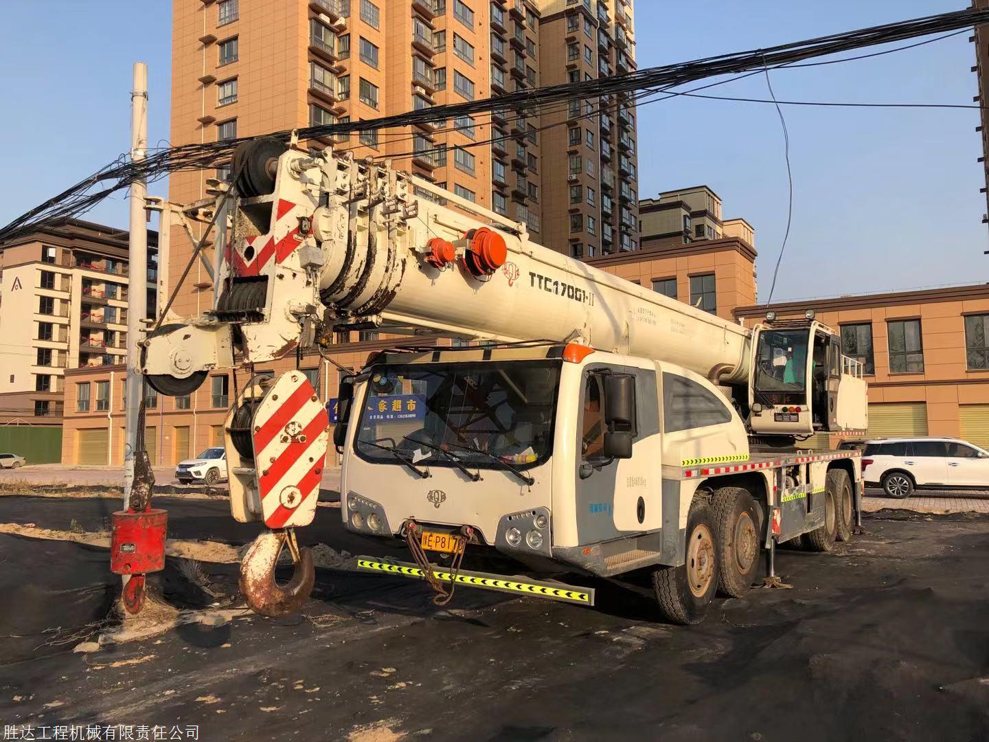 出售2015年新款长江70吨吊车