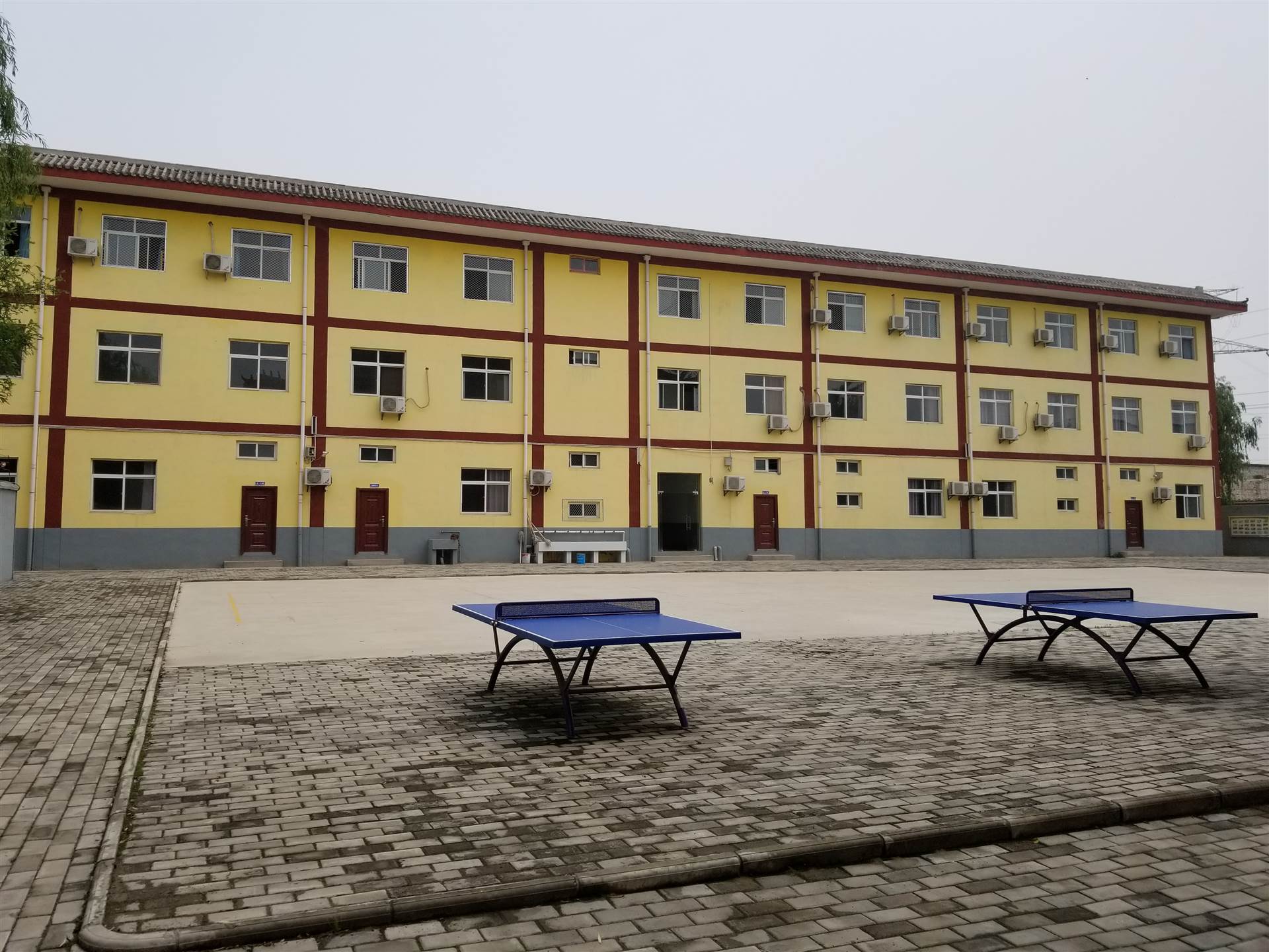 那里有專門教育不聽話孩子的矯正學校