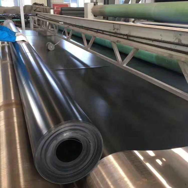 上海1.5mmHDPE光面防渗膜用于工业污水池,1.0光面HDPE防渗膜批发