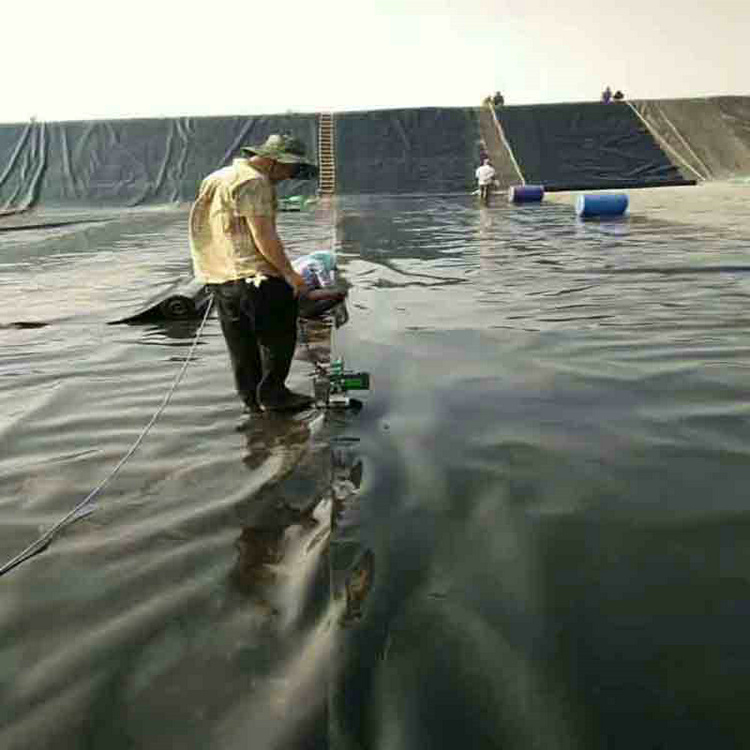 HDPE1.5毫米厚土工膜质量执行标准