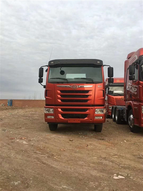 13米钩机板运输半挂车