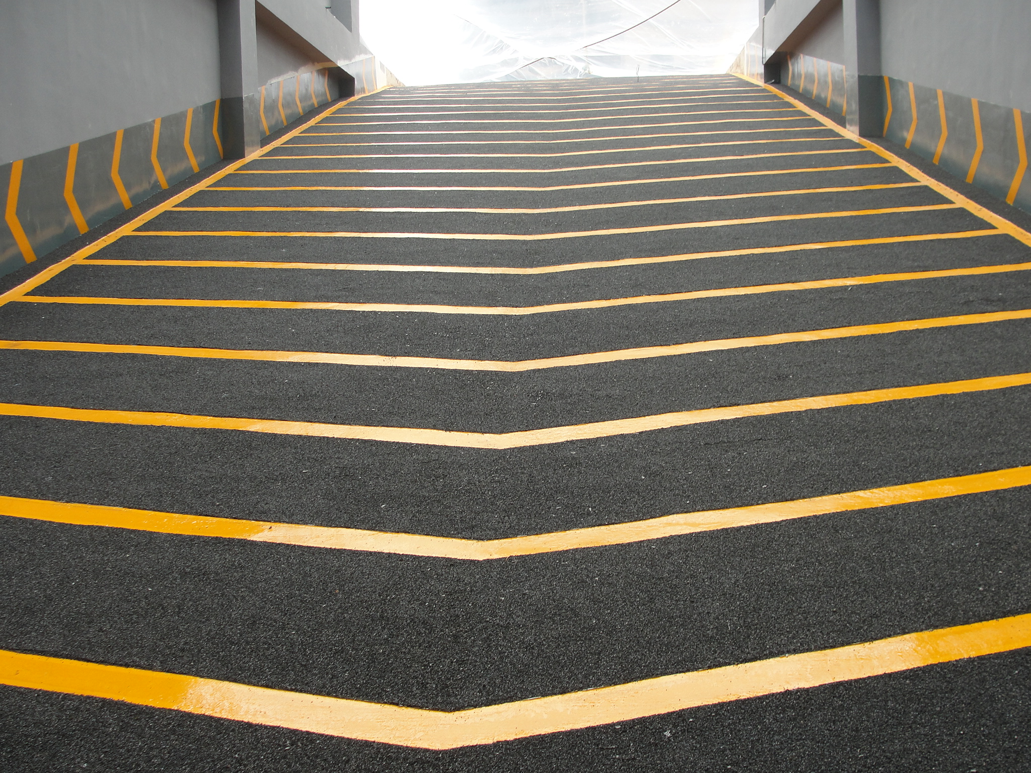 常州无震动止滑坡道地坪