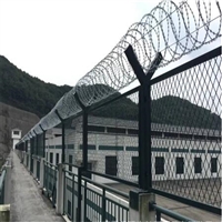 监狱围墙网新疆生产  新疆监狱围栏网厂家直销