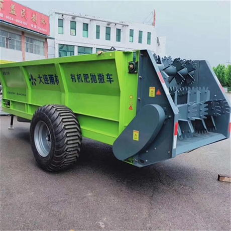 雨林批发 8方横抛有机肥撒粪机 可撒牛羊粪鸡粪
