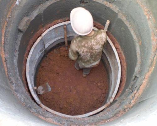 长沙人工挖孔桩地下水的危害 人工挖孔桩地下水处理