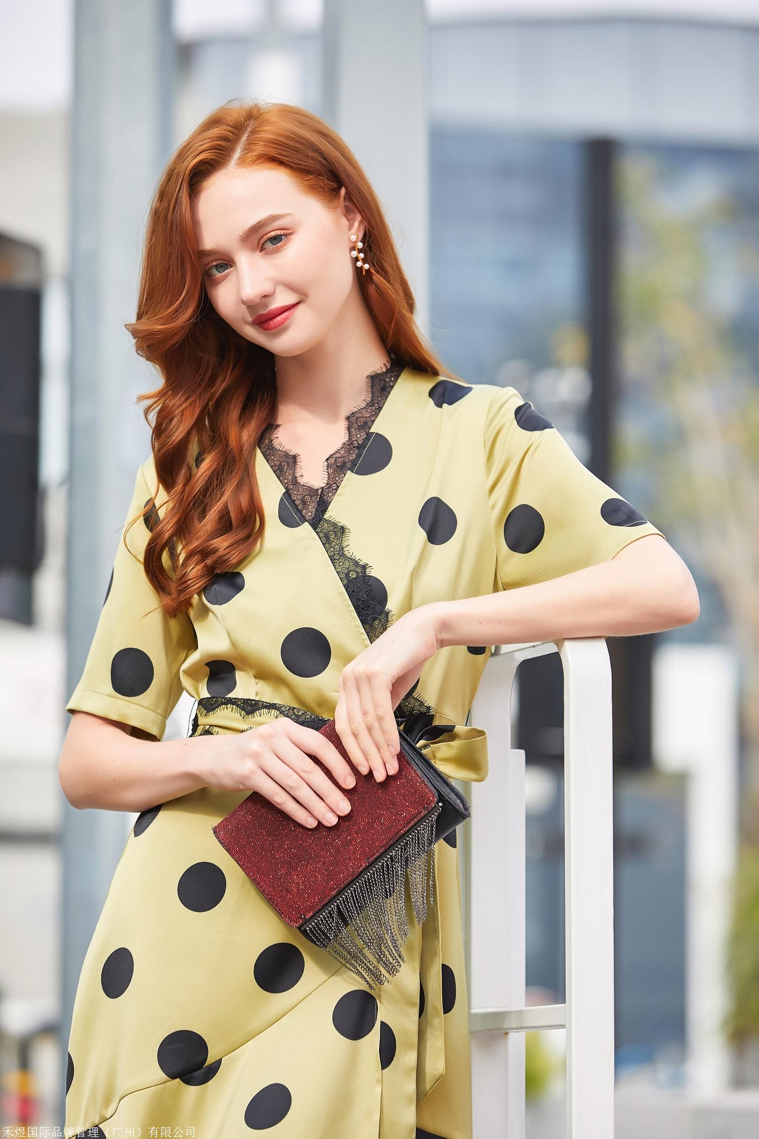 mk女装加盟 拥有一份独属于自己的事业