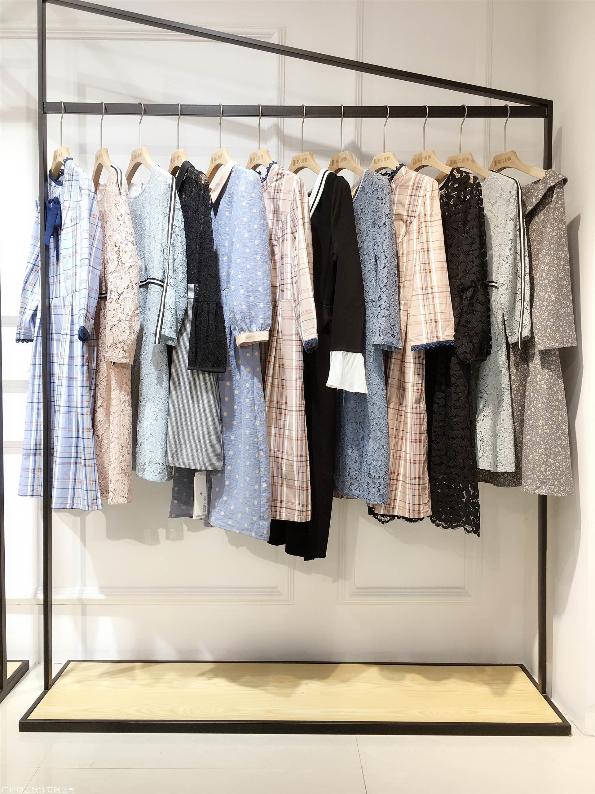 维利奈斯2020春 品牌女装折扣尾货批发 快手直播货源 艾格女装